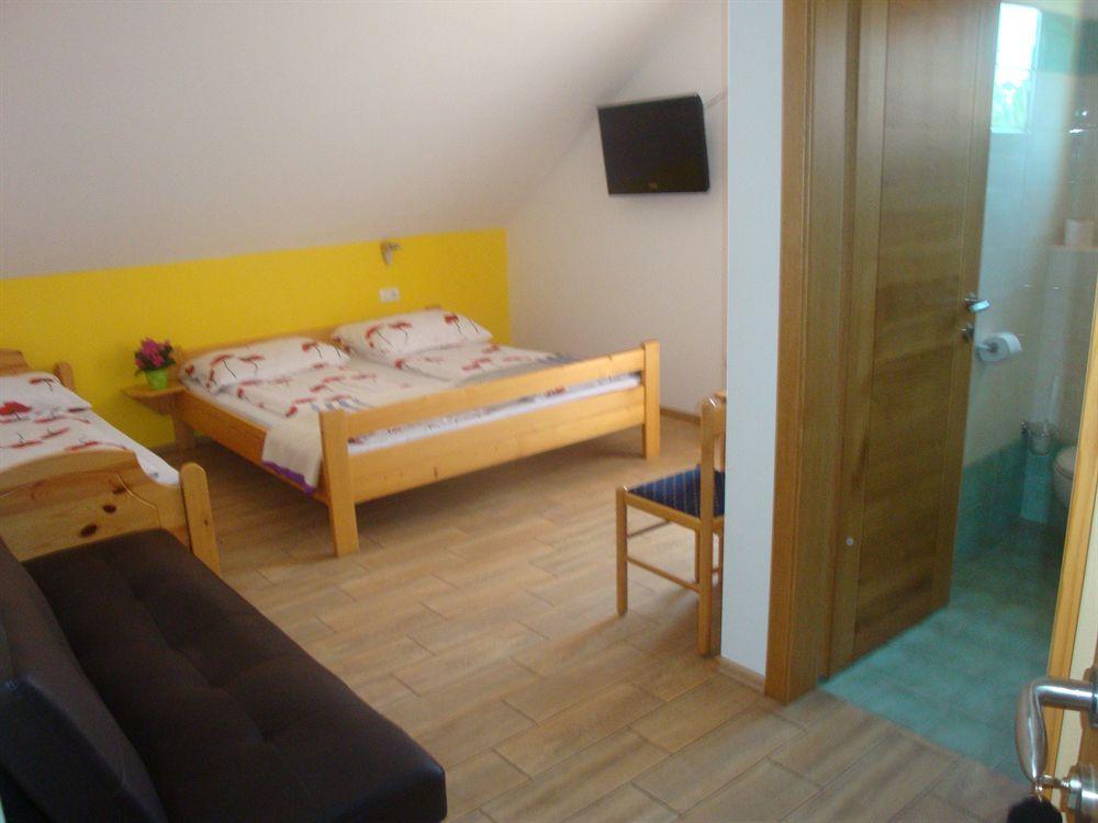 Guesthouse Mesec Zaplana Vrhnika Exteriér fotografie