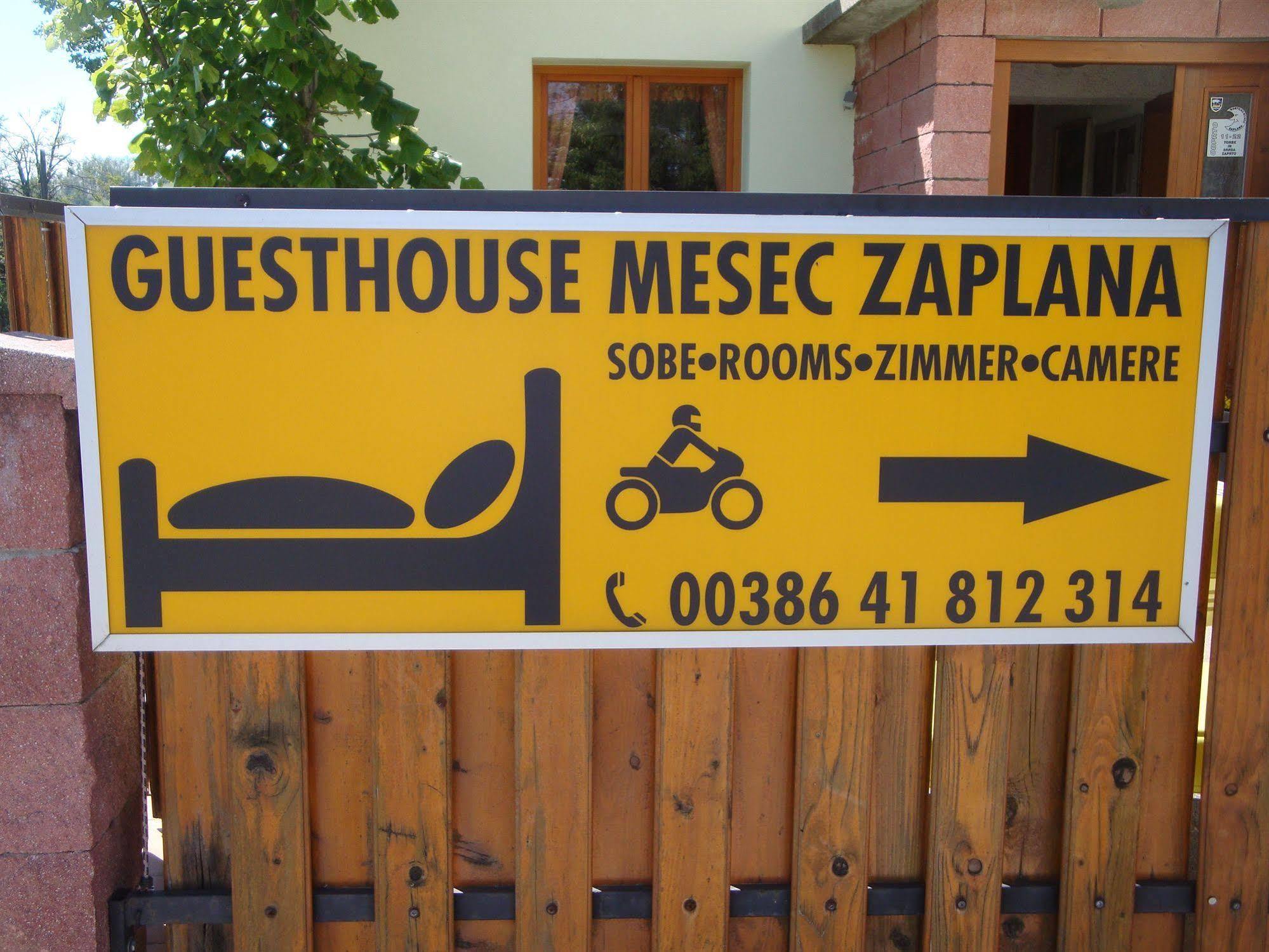 Guesthouse Mesec Zaplana Vrhnika Exteriér fotografie